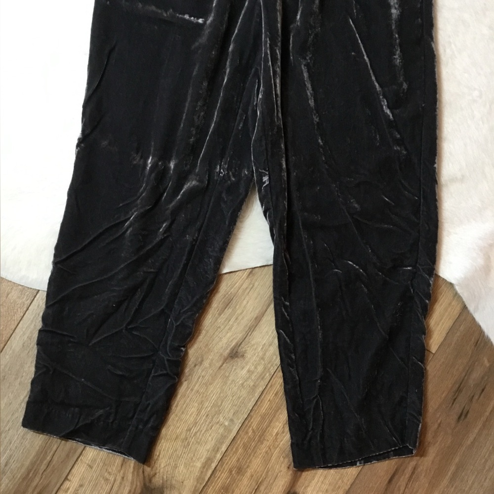 Madewell velvet trousers with a tapered wide leg high rise - Picture 3 of 7